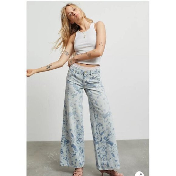 BDG Low & Wide Jean - Floral Print Size 27 - Picture 3 of 9